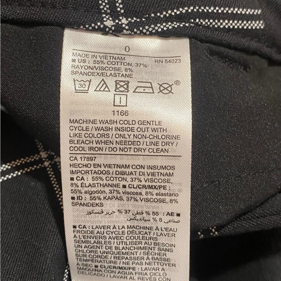 Old Navy Women's Black Plaid Skinny Pants - Picture 4 of 10